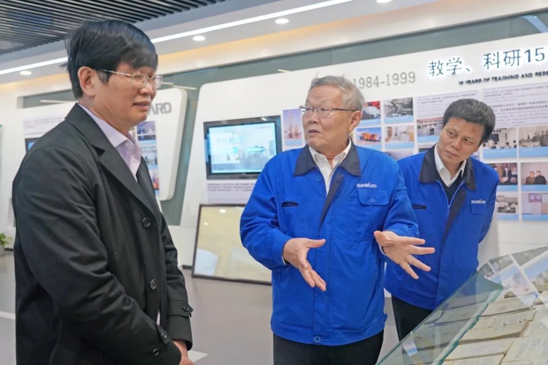 中央候补委员、中国工程院院士欧阳晓平到访不朽情缘智能
