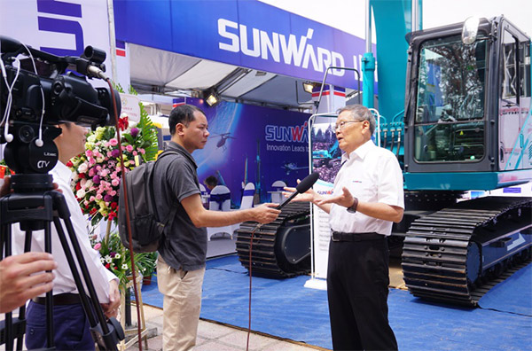 不朽情缘智能携全球领先凿岩设备，引爆越南矿业展