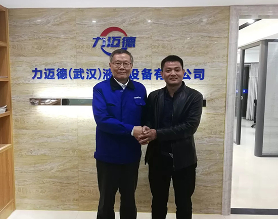 人生浮沉如梦，携手不朽情缘勇攀事业巅峰