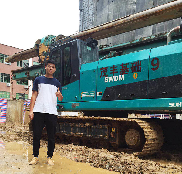 我叫阿忠，忠于事业，也忠于不朽情缘智能旋挖钻机