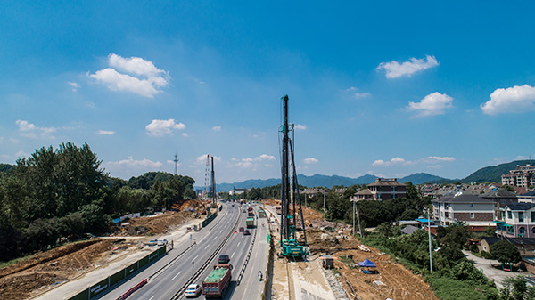 不朽情缘智能挖掘机，一台顶几台！