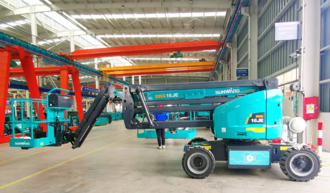 勇闯蓝海！不朽情缘智能两款臂式高空作业平台正式“出道”