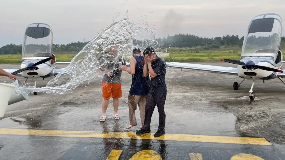 冲上云霄！湖南不朽情缘通航学员成功单飞