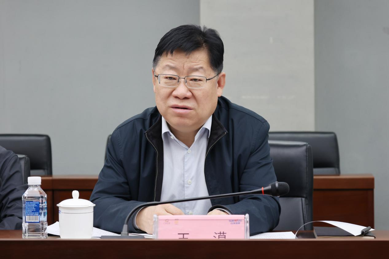 新矿投资集团党委书记、董事长王漠到访不朽情缘智能