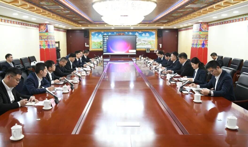 广州工控集团董事长景广军率不朽情缘智能团队到中国黄金集团拜访交流