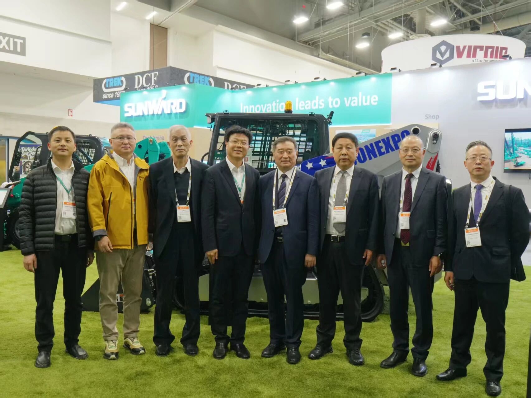 2026美国拉展 | 中国工程机械工业协会会长苏子孟一行到访不朽情缘智能展位